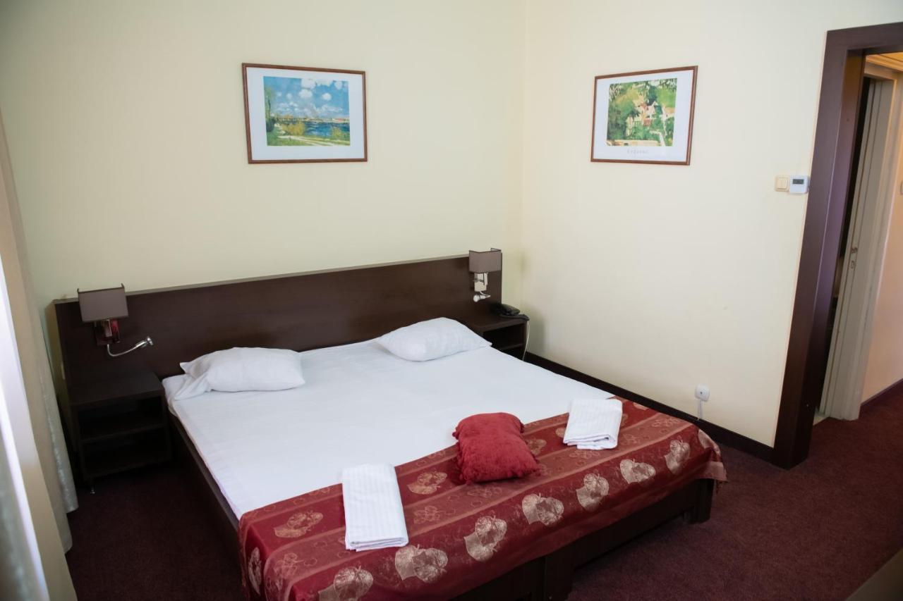 Hotel Panoramic Ramnicu Valcea Luaran gambar