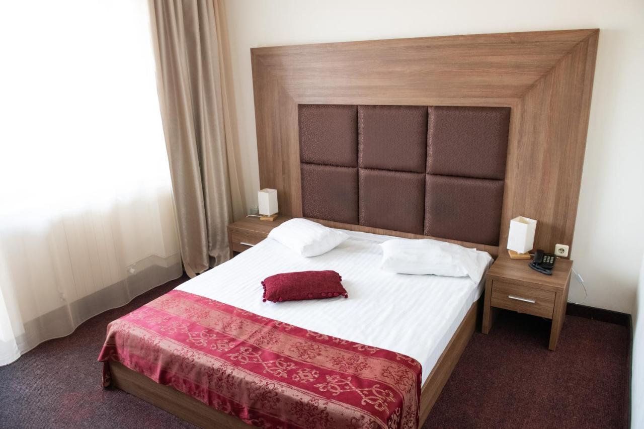 Hotel Panoramic Ramnicu Valcea Luaran gambar