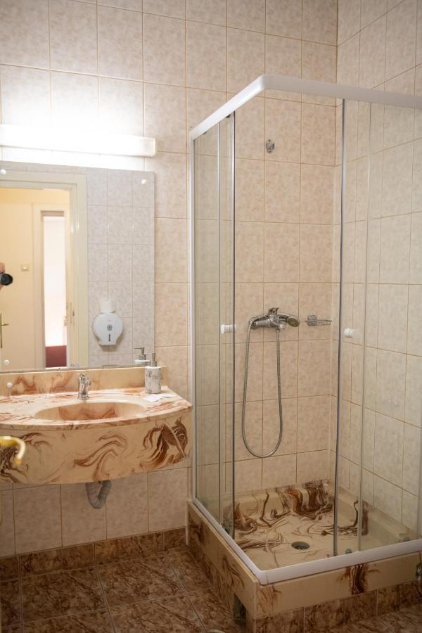 Hotel Panoramic Ramnicu Valcea Luaran gambar