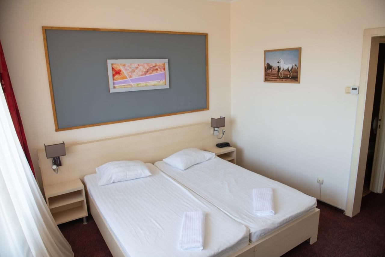 Hotel Panoramic Ramnicu Valcea Luaran gambar