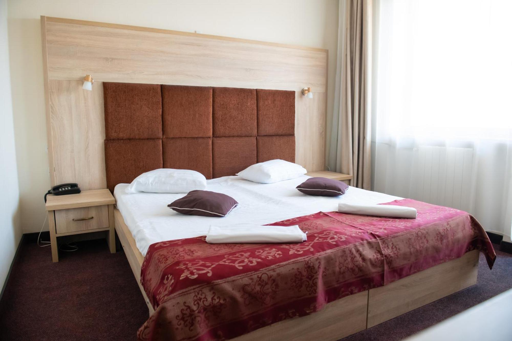 Hotel Panoramic Ramnicu Valcea Luaran gambar