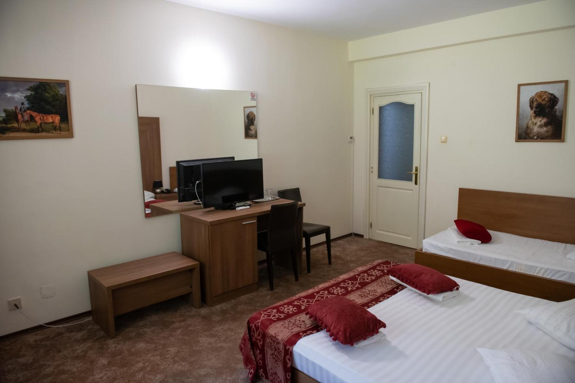 Hotel Panoramic Ramnicu Valcea Luaran gambar